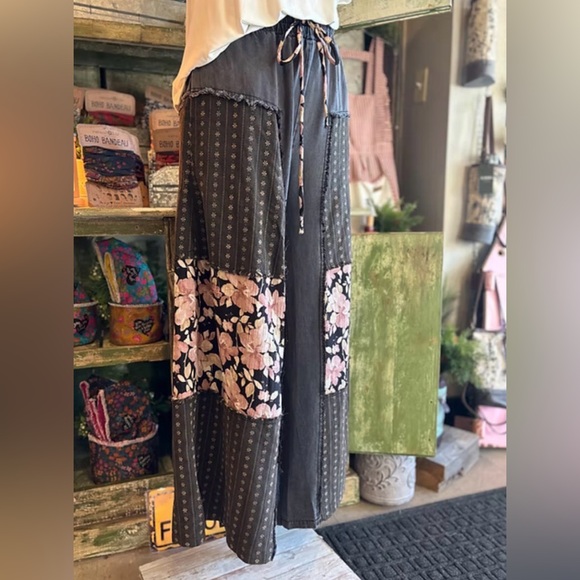 Sage + Fig Pants - Boho Floral Patchwork Wide Leg Pants Size Small